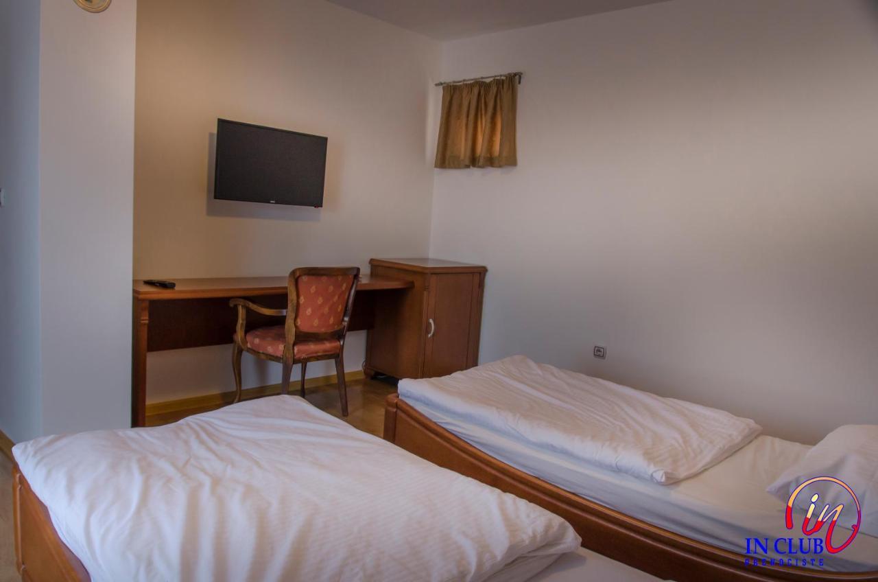 Apartment And Rooms In Club Indija Exterior foto