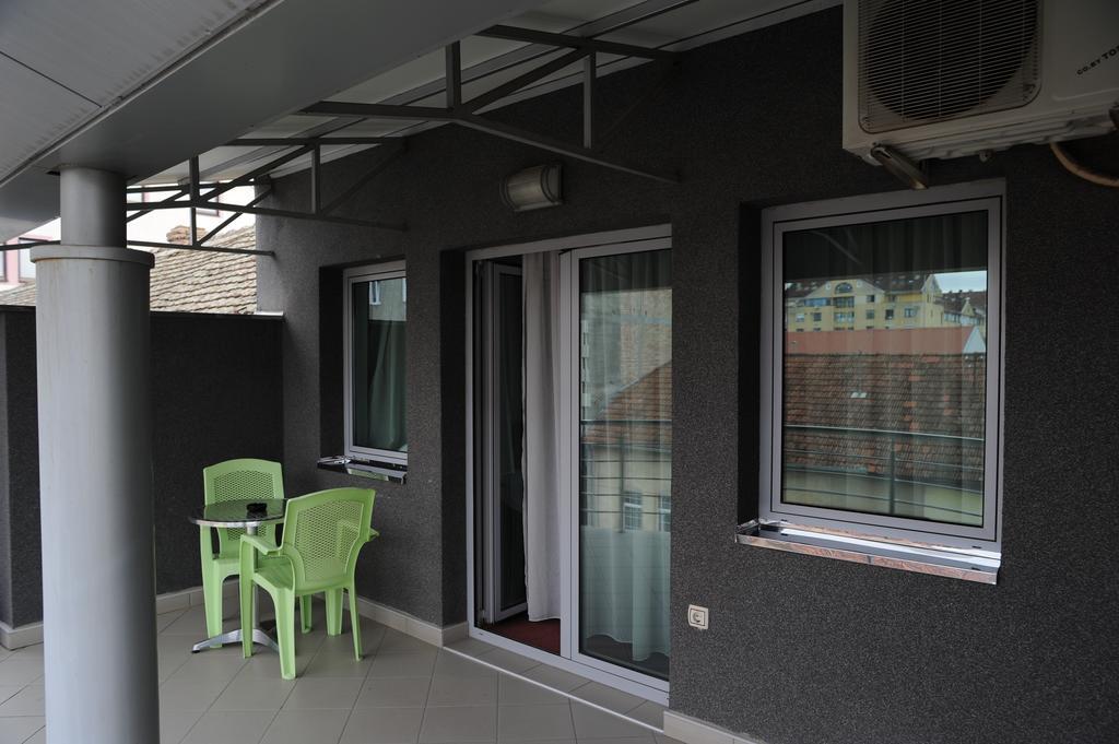 Apartment And Rooms In Club Indija Quarto foto