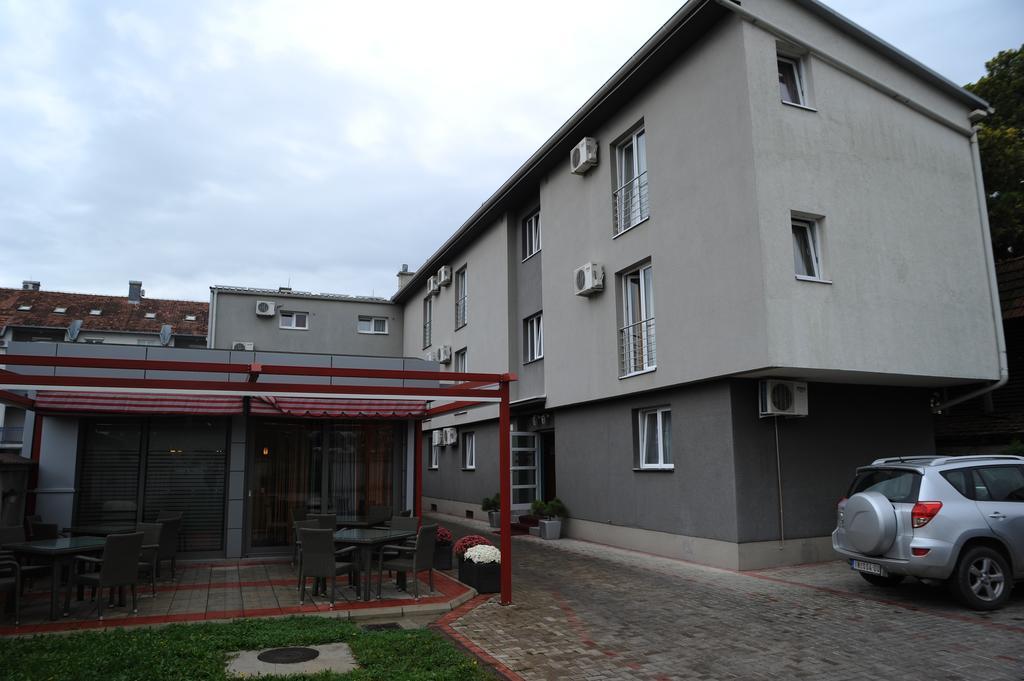 Apartment And Rooms In Club Indija Exterior foto