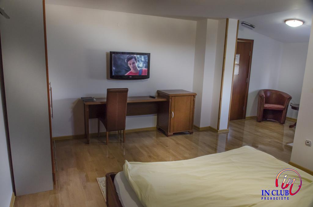 Apartment And Rooms In Club Indija Exterior foto