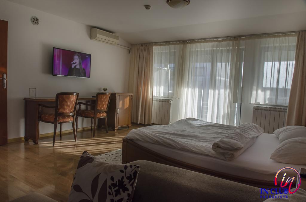 Apartment And Rooms In Club Indija Exterior foto