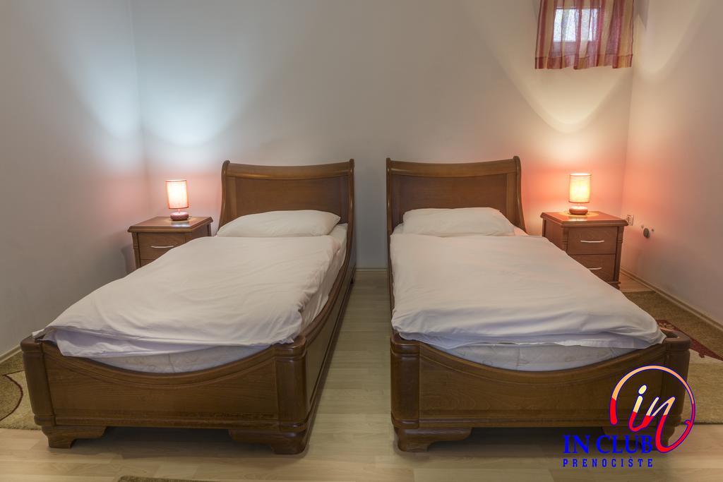 Apartment And Rooms In Club Indija Exterior foto