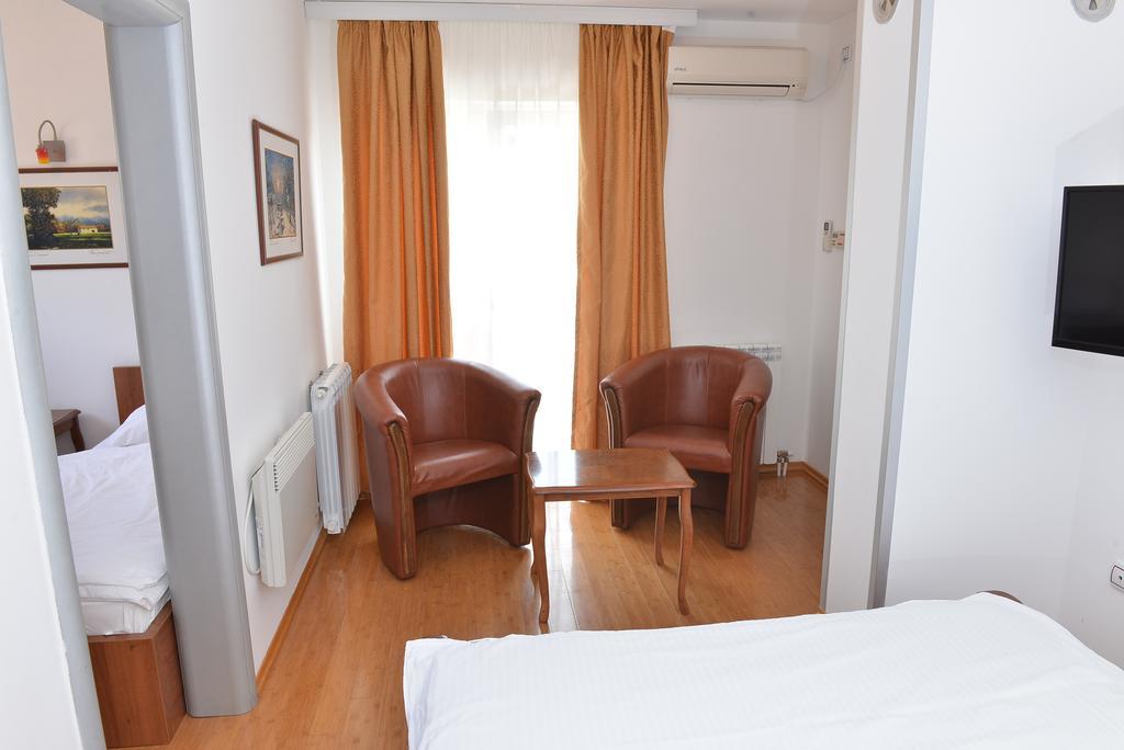 Apartment And Rooms In Club Indija Exterior foto